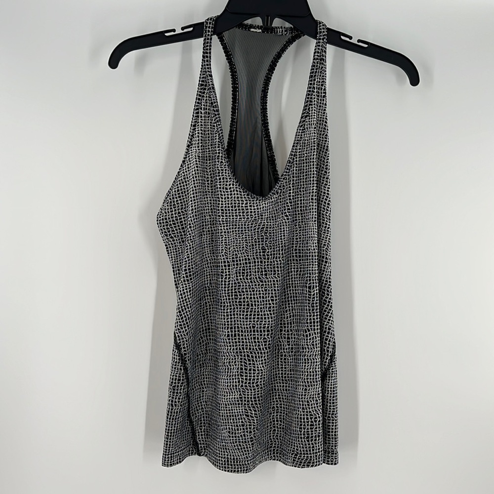 LULULEMON BLACK WHITE RACER BACK MESH PANEL SIZE 4